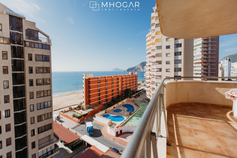 Calpe - Beautiful apartment located in the second line of the beach for sale!